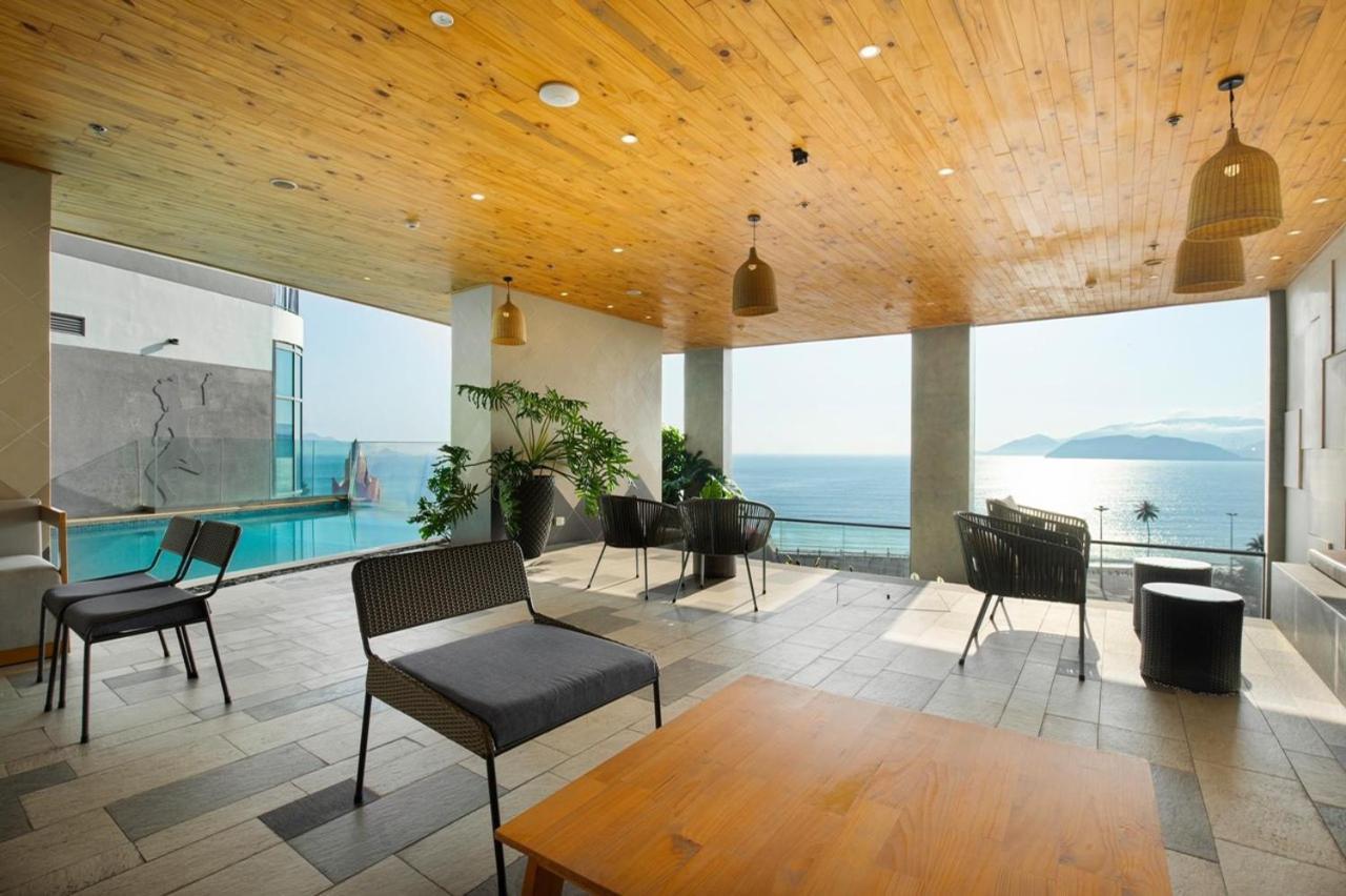 Panorama Lyn Beachfront Apartment Nha Trang Kültér fotó